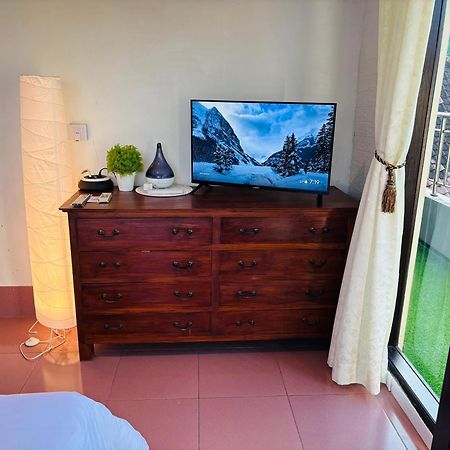 Mama Mega Homestay Pesanggaran Ngoại thất bức ảnh