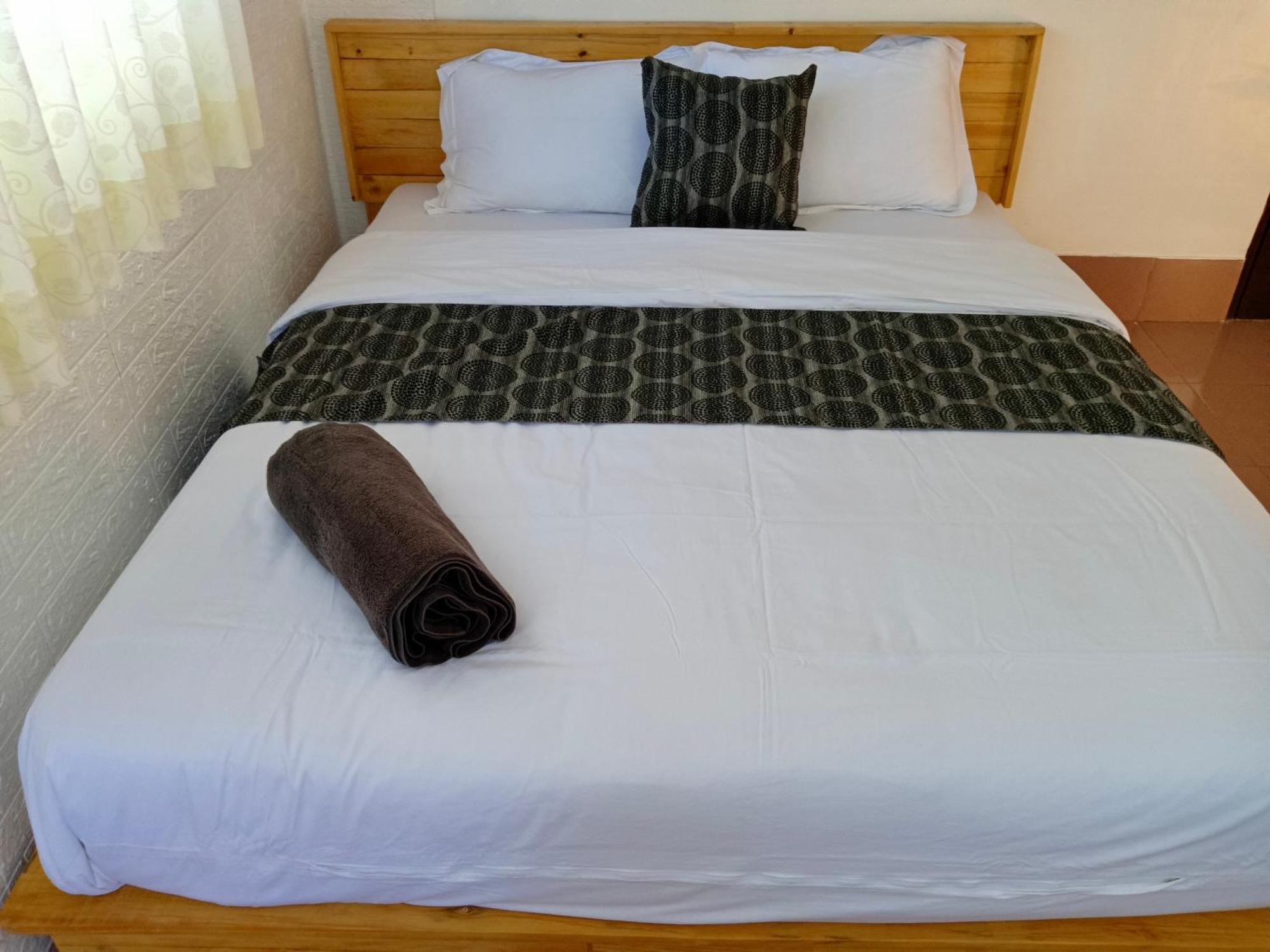 Mama Mega Homestay Pesanggaran Ngoại thất bức ảnh