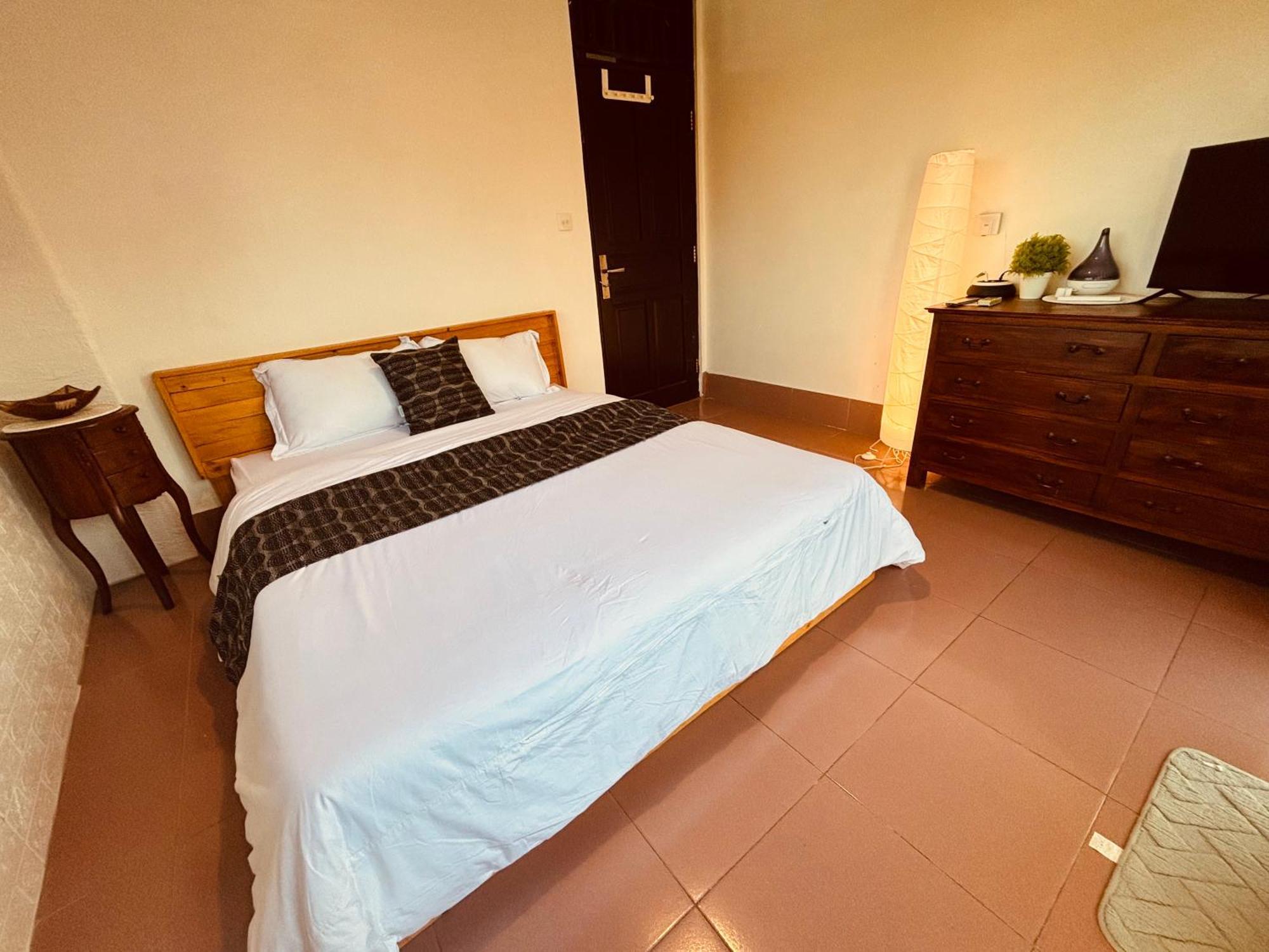 Mama Mega Homestay Pesanggaran Ngoại thất bức ảnh